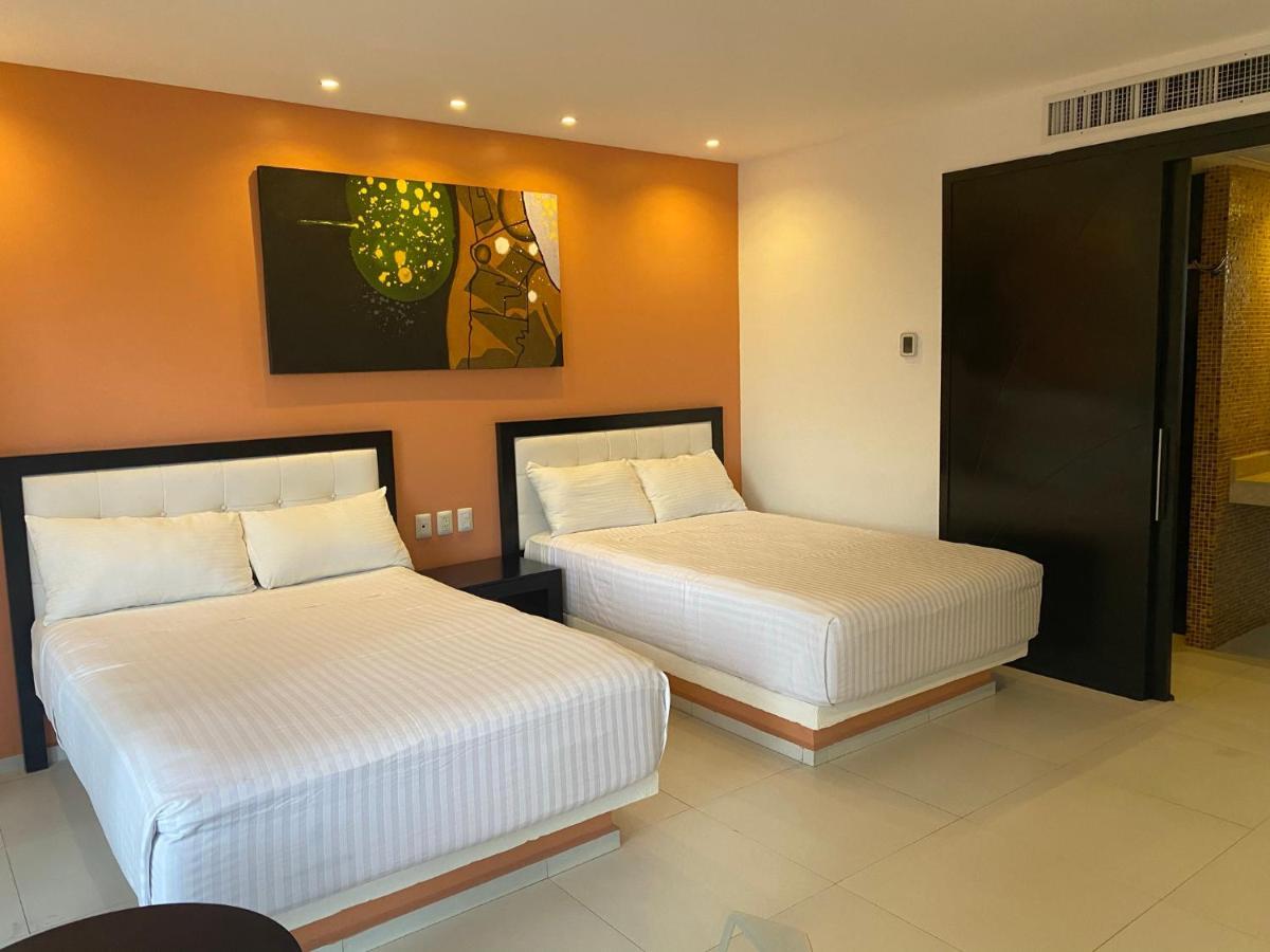 Cache Hostel & Hotel (Adults Only) Playa del Carmen Esterno foto